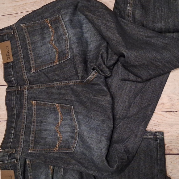 2 Pair Wrangler Jeans Straight Fit Premium 32 X 34 NWT Medium Wash Color - Picture 8 of 8